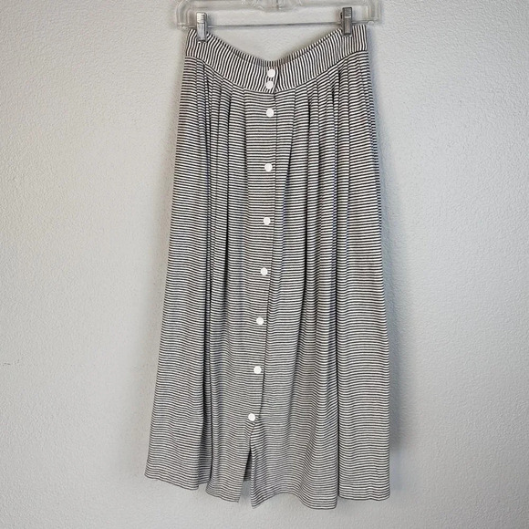 Jones New York Black/White Striped Button Down Skirt with Pockets - Picture 1 of 6